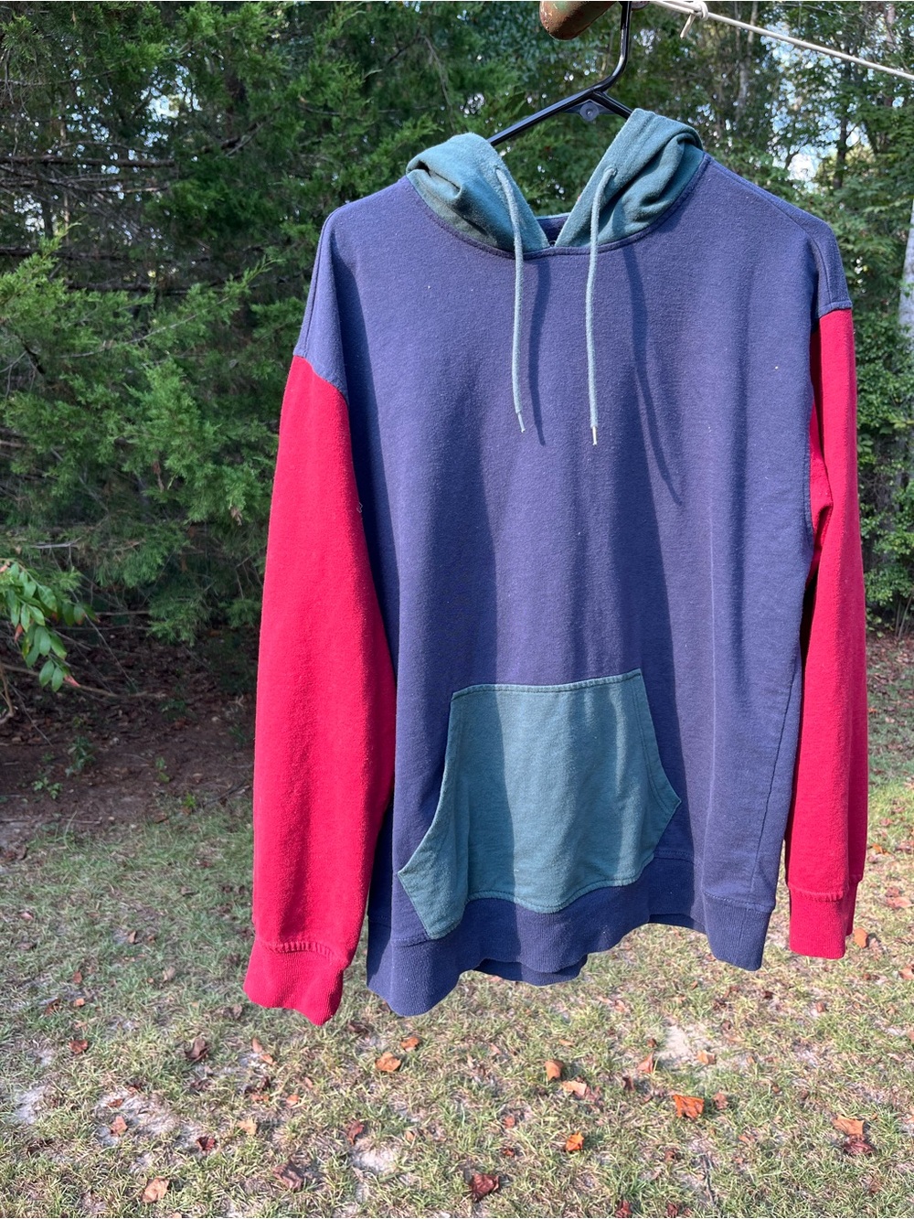 Original Use Colorblock Hooded Sweatshirt in Navy, Red & Green